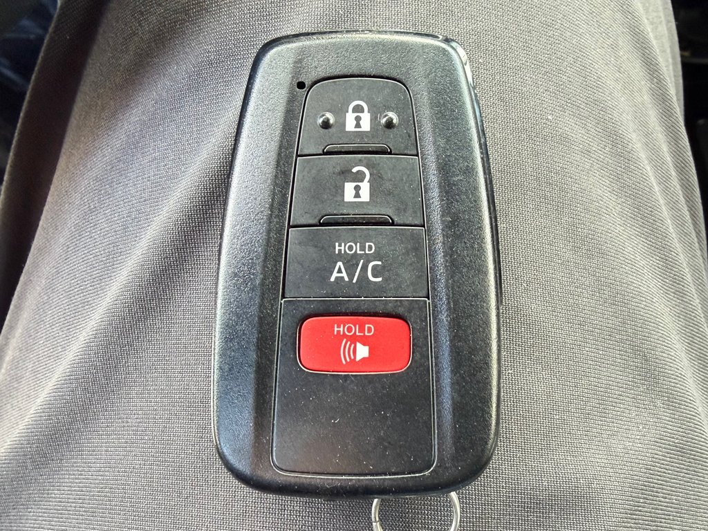 2021 Toyota Prius Prime GROUPE TECHNOLOGIE / 28.800KM SEULEMENT / PEA 03-08-26=100km WOW !!!! in Thetford Mines, Quebec - 55 - w1024h768px