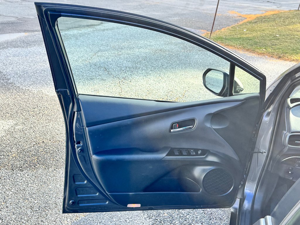 2021 Toyota Prius Prime GROUPE TECHNOLOGIE / 28.800KM SEULEMENT / PEA 03-08-26=100km WOW !!!! in Thetford Mines, Quebec - 28 - w1024h768px