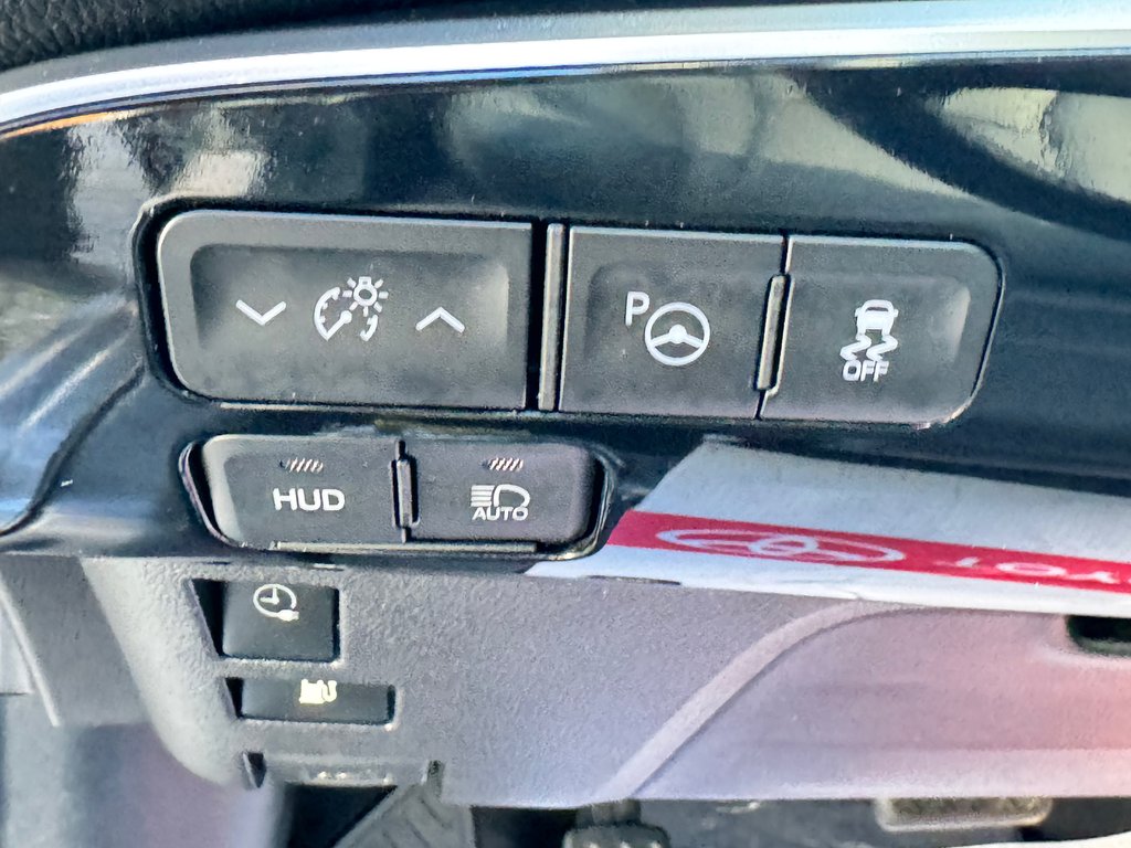 2021 Toyota Prius Prime GROUPE TECHNOLOGIE / 28.800KM SEULEMENT / PEA 03-08-26=100km WOW !!!! in Thetford Mines, Quebec - 34 - w1024h768px