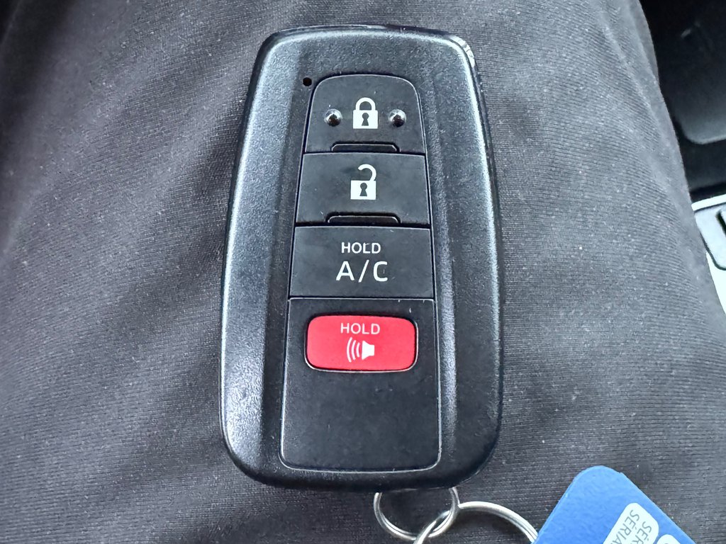 2021 Toyota Prius Prime GROUPE TECHNOLOGIE / 28.800KM SEULEMENT / PEA 03-08-26=100km WOW !!!! in Thetford Mines, Quebec - 55 - w1024h768px