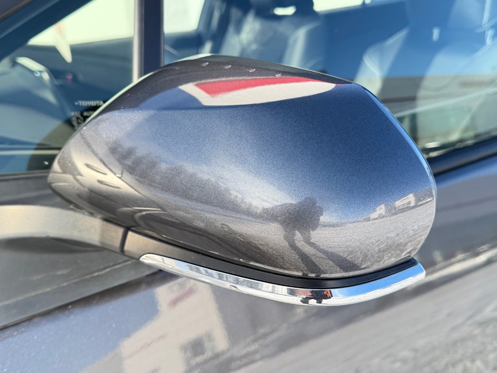 2021 Toyota Prius Prime GROUPE TECHNOLOGIE / 28.800KM SEULEMENT / PEA 03-08-26=100km WOW !!!! in Thetford Mines, Quebec - 19 - w1024h768px