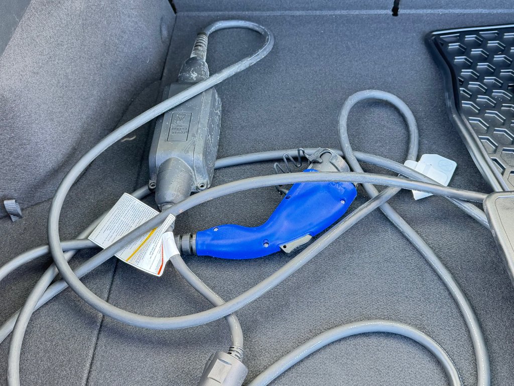 2021 Toyota Prius Prime GROUPE TECHNOLOGIE / 28.800KM SEULEMENT / PEA 03-08-26=100km WOW !!!! in Thetford Mines, Quebec - 63 - w1024h768px