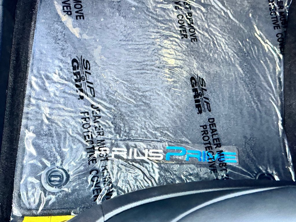 2021 Toyota Prius Prime GROUPE TECHNOLOGIE / 28.800KM SEULEMENT / PEA 03-08-26=100km WOW !!!! in Thetford Mines, Quebec - 33 - w1024h768px