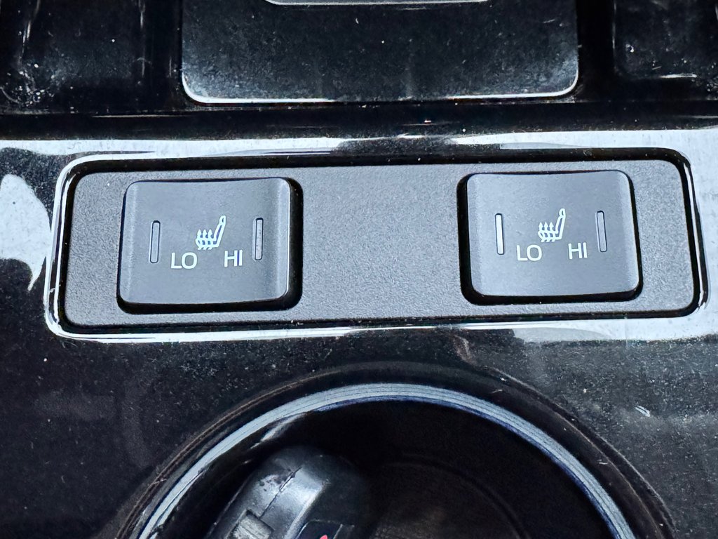 2021 Toyota Prius Prime GROUPE TECHNOLOGIE / 28.800KM SEULEMENT / PEA 03-08-26=100km WOW !!!! in Thetford Mines, Quebec - 46 - w1024h768px