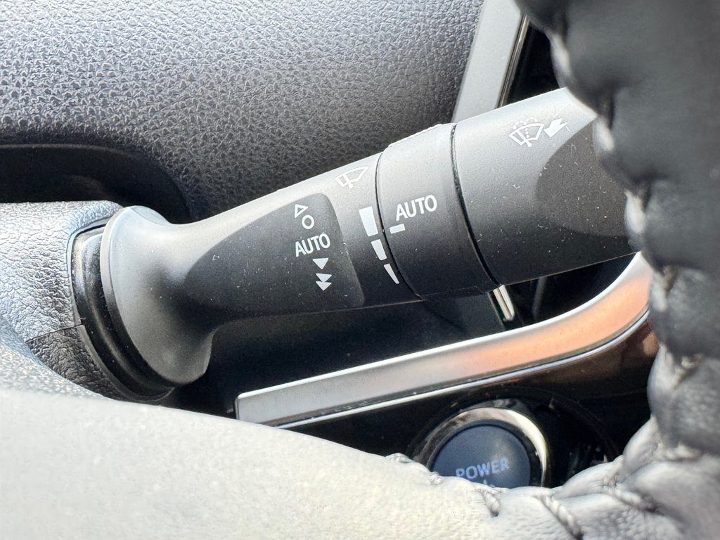 2021 Toyota Prius Prime GROUPE TECHNOLOGIE / 28.800KM SEULEMENT / PEA 03-08-26=100km WOW !!!! in Thetford Mines, Quebec - 41 - w1024h768px