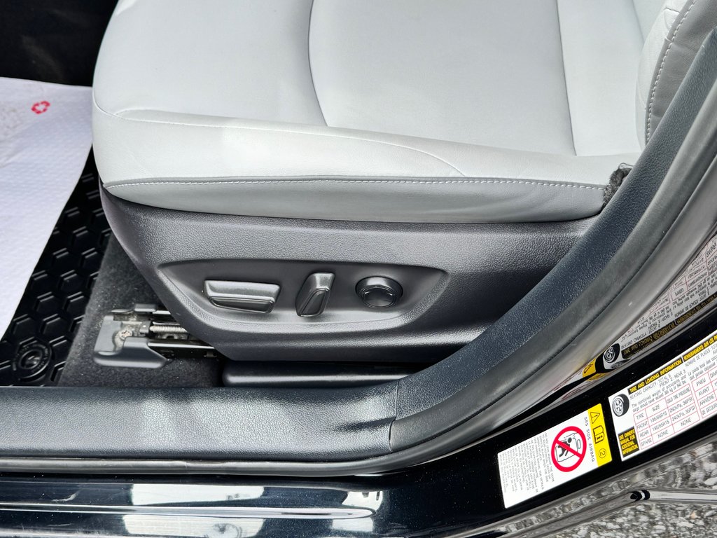 2022 Toyota PRIUS PRIME UPGRADE / PEA 24-04-27=100KM / AUBAINE / in Thetford Mines, Quebec - 29 - w1024h768px