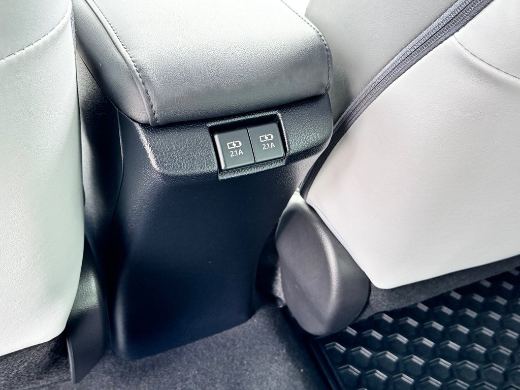 2022 Toyota PRIUS PRIME UPGRADE / PEA 24-04-27=100KM / AUBAINE / in Thetford Mines, Quebec - 61 - w1024h768px
