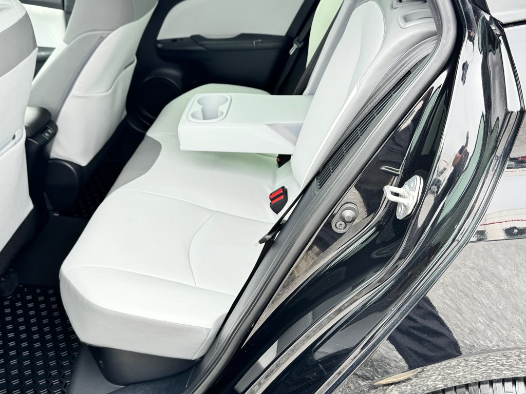2022 Toyota PRIUS PRIME UPGRADE / PEA 24-04-27=100KM / AUBAINE / in Thetford Mines, Quebec - 60 - w1024h768px
