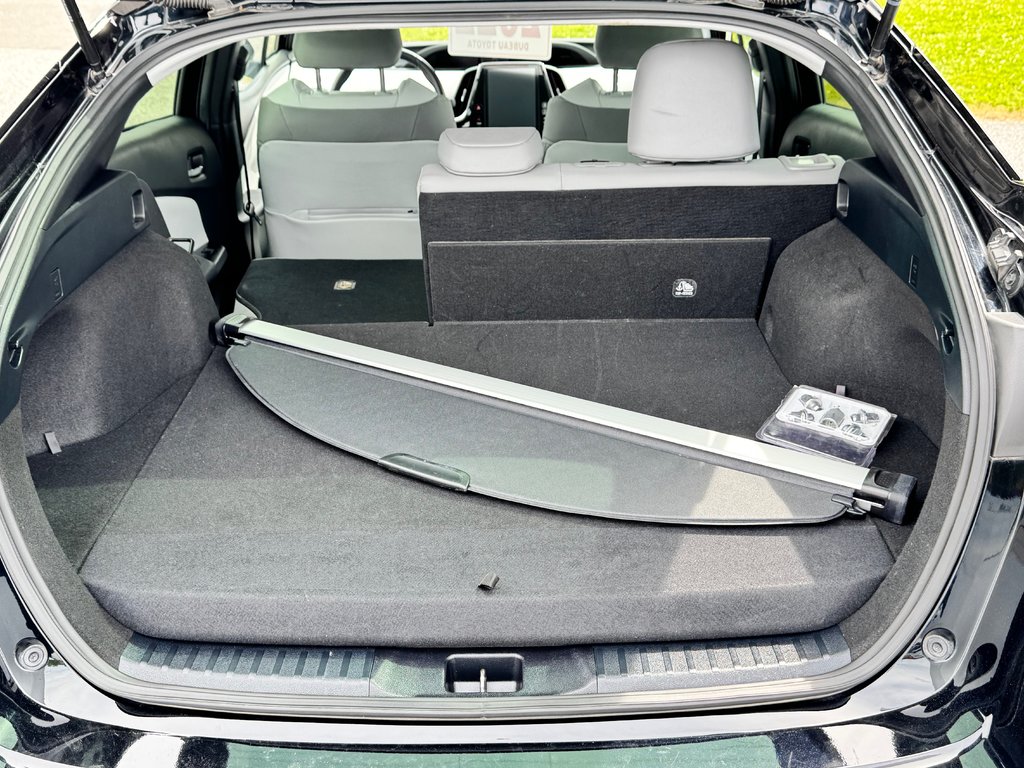 2022 Toyota PRIUS PRIME UPGRADE / PEA 24-04-27=100KM / AUBAINE / in Thetford Mines, Quebec - 66 - w1024h768px