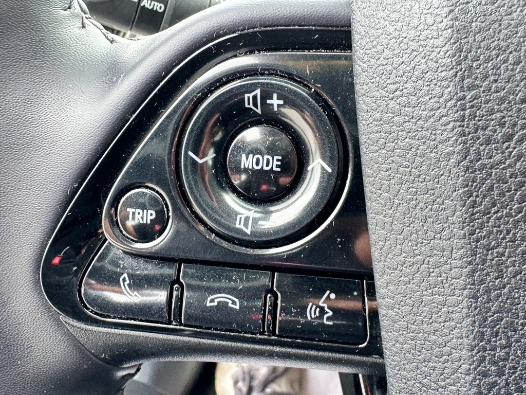 2022 Toyota PRIUS PRIME UPGRADE / PEA 24-04-27=100KM / AUBAINE / in Thetford Mines, Quebec - 35 - w1024h768px
