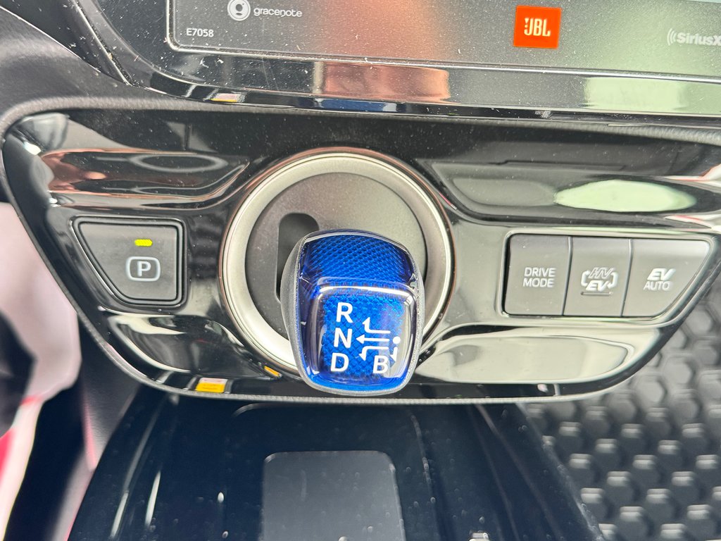 2022 Toyota PRIUS PRIME UPGRADE / PEA 24-04-27=100KM / AUBAINE / in Thetford Mines, Quebec - 44 - w1024h768px