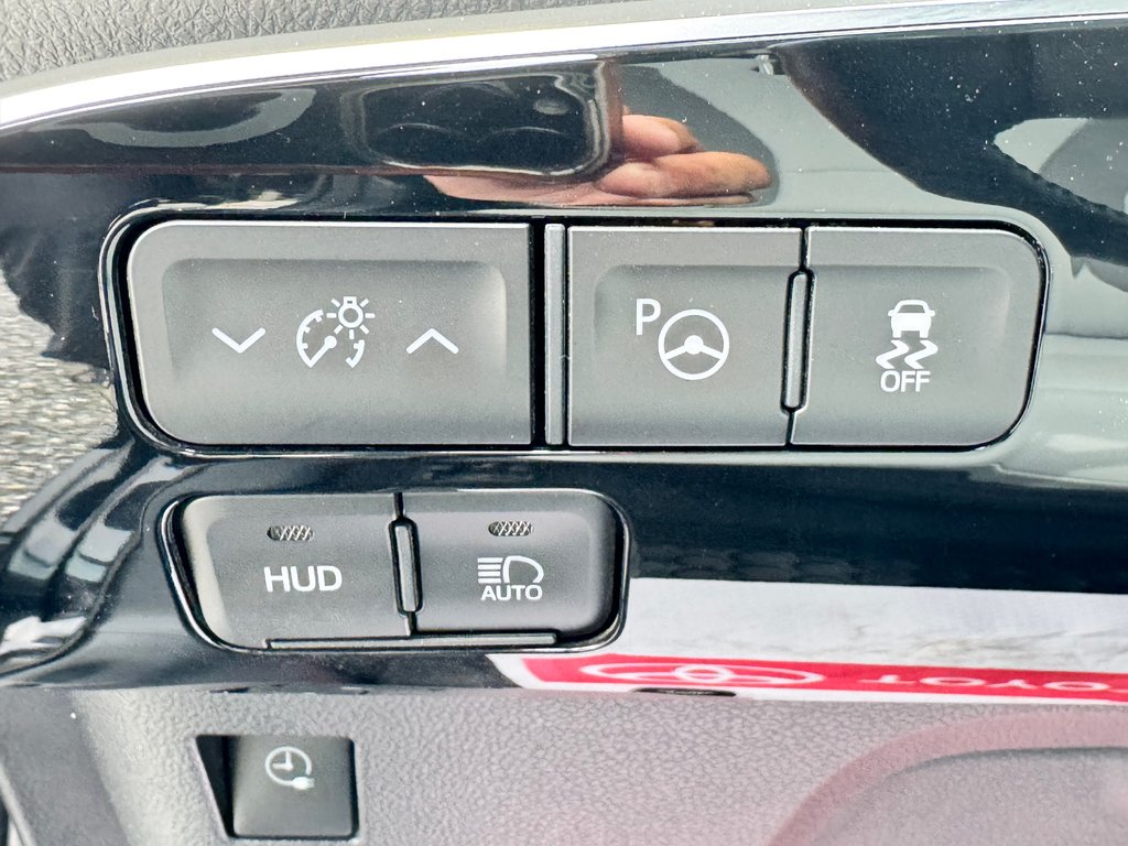 2022 Toyota PRIUS PRIME UPGRADE / PEA 24-04-27=100KM / AUBAINE / in Thetford Mines, Quebec - 32 - w1024h768px