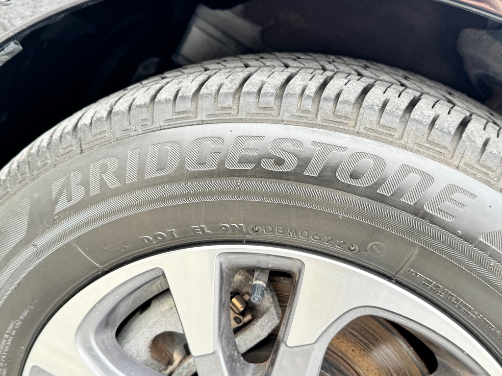 2022 Toyota PRIUS PRIME UPGRADE / PEA 24-04-27=100KM / AUBAINE / in Thetford Mines, Quebec - 17 - w1024h768px