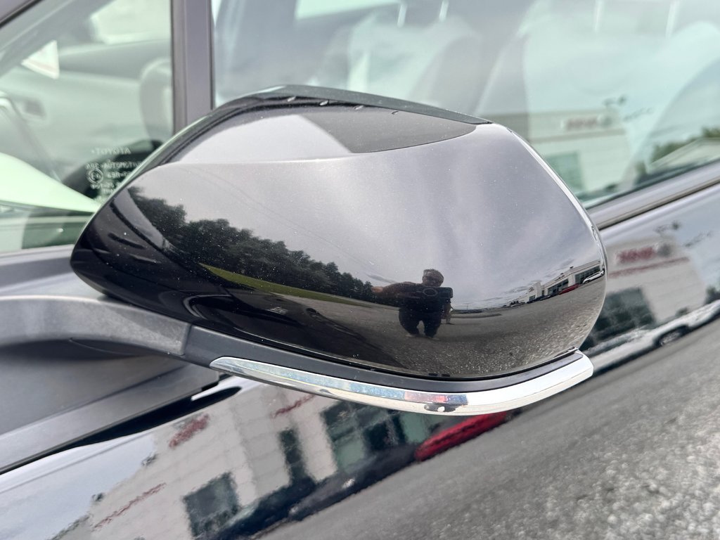 2022 Toyota PRIUS PRIME UPGRADE / PEA 24-04-27=100KM / AUBAINE / in Thetford Mines, Quebec - 20 - w1024h768px