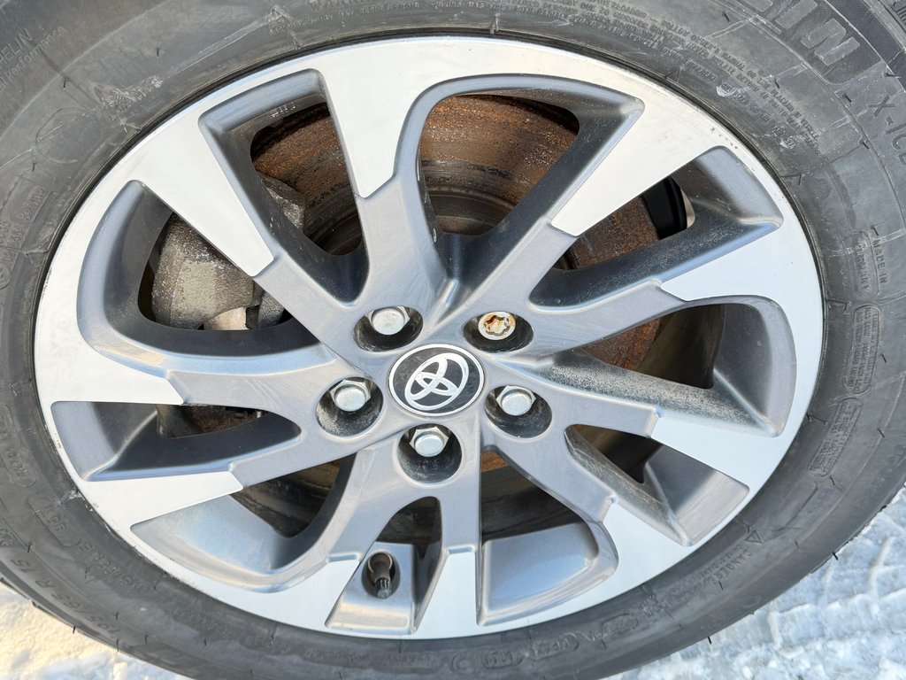 2022 Toyota Prius Prime GROUPE TECH / PEA 29-12-26=100KM WOW !!! / in Thetford Mines, Quebec - 14 - w1024h768px