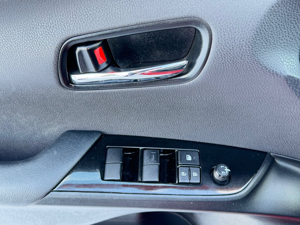 2022 Toyota Prius Prime GROUPE TECH / PEA 29-12-26=100KM WOW !!! / in Thetford Mines, Quebec - 25 - w1024h768px