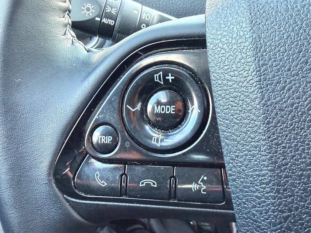 2022 Toyota Prius Prime GROUPE TECH / PEA 29-12-26=100KM WOW !!! / in Thetford Mines, Quebec - 31 - w1024h768px