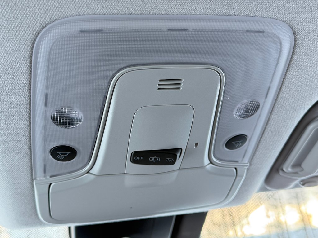 2022 Toyota Prius Prime GROUPE TECH / PEA 29-12-26=100KM WOW !!! / in Thetford Mines, Quebec - 50 - w1024h768px