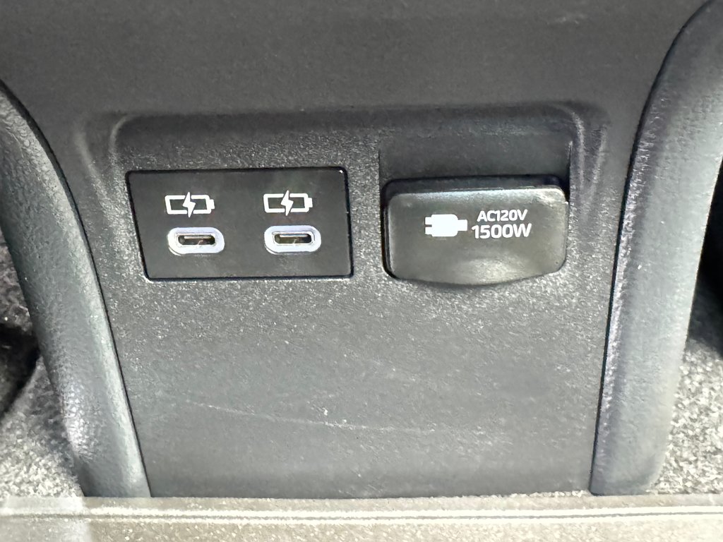 Toyota PRIUS PRIME SE / ÉTAT NEUF ! /  AUTONOMIE DE 80 km + / WOW COMME NEUF 2024 à Thetford Mines, Québec - 60 - w1024h768px