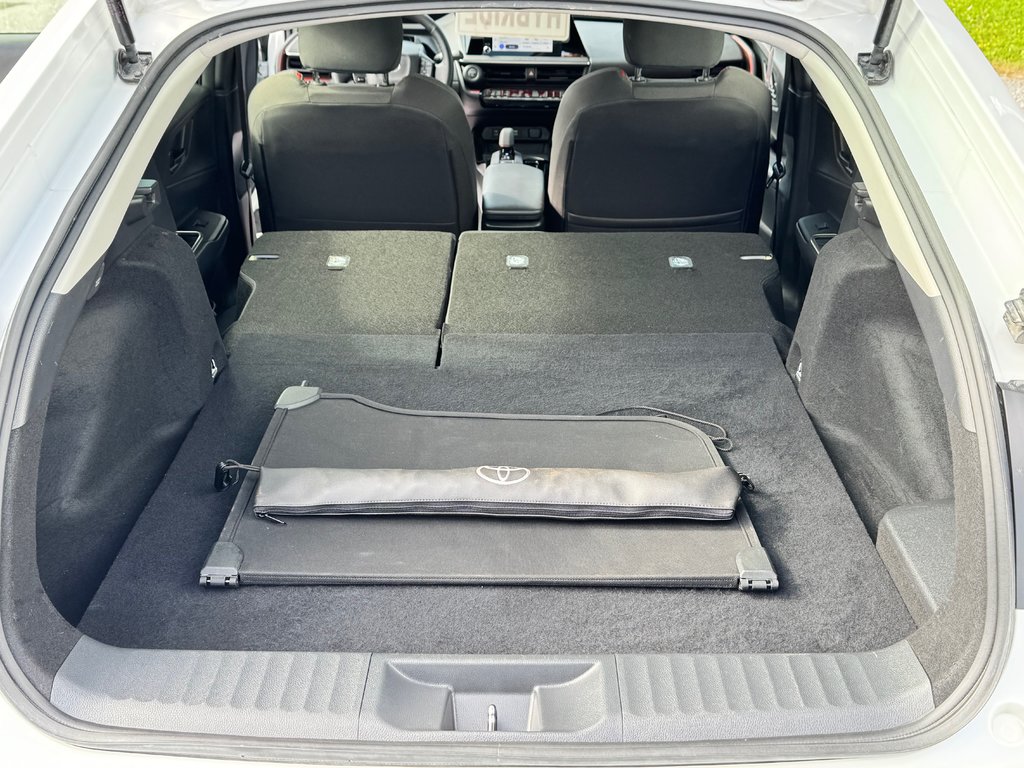 Toyota PRIUS PRIME SE / ÉTAT NEUF ! /  AUTONOMIE DE 80 km + / WOW COMME NEUF 2024 à Thetford Mines, Québec - 63 - w1024h768px