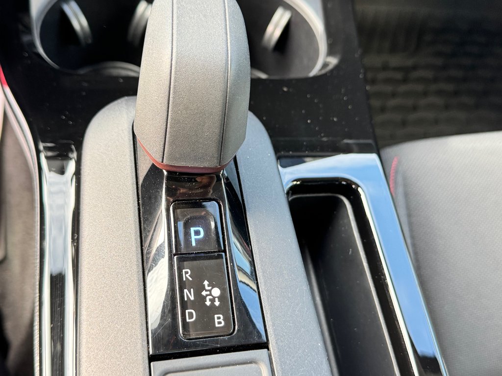 Toyota PRIUS PRIME SE / ÉTAT NEUF ! /  AUTONOMIE DE 80 km + / WOW COMME NEUF 2024 à Thetford Mines, Québec - 48 - w1024h768px
