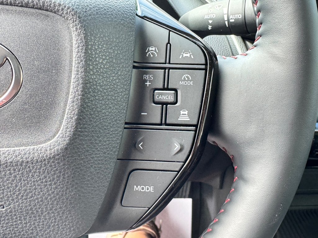 Toyota PRIUS PRIME SE / ÉTAT NEUF ! /  AUTONOMIE DE 80 km + / WOW COMME NEUF 2024 à Thetford Mines, Québec - 37 - w1024h768px