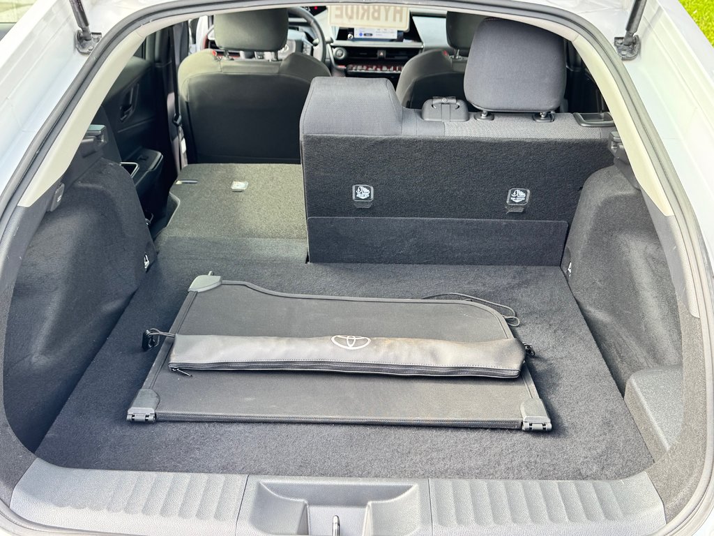 Toyota PRIUS PRIME SE / ÉTAT NEUF ! /  AUTONOMIE DE 80 km + / WOW COMME NEUF 2024 à Thetford Mines, Québec - 62 - w1024h768px