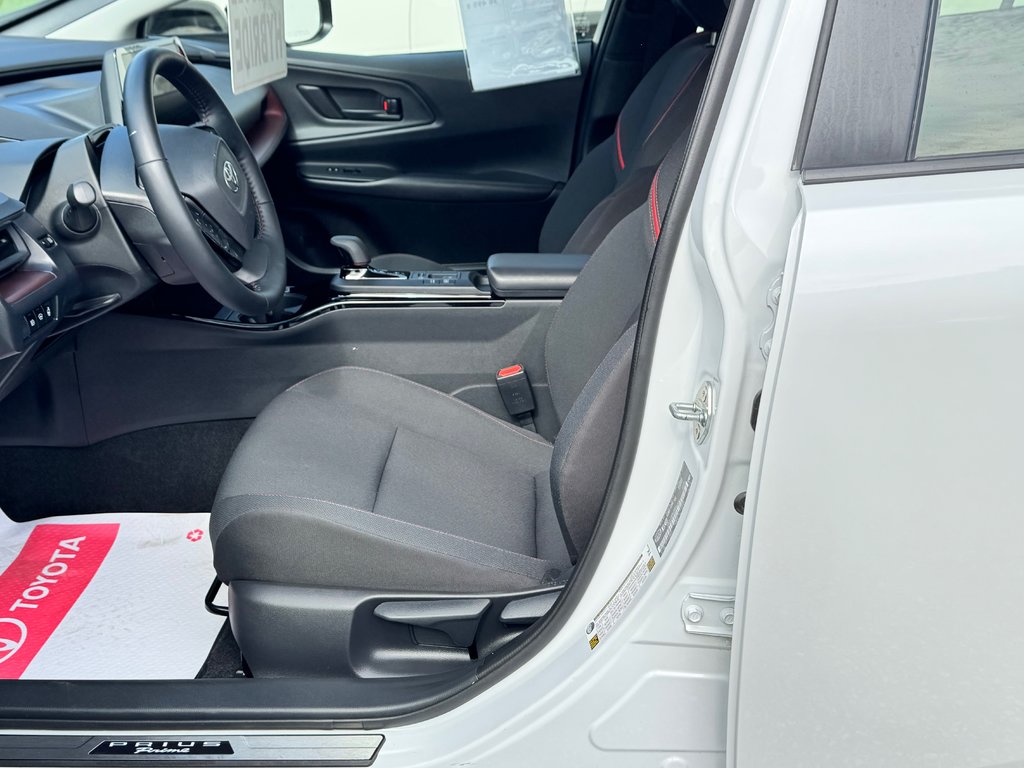 Toyota PRIUS PRIME SE / ÉTAT NEUF ! /  AUTONOMIE DE 80 km + / WOW COMME NEUF 2024 à Thetford Mines, Québec - 27 - w1024h768px