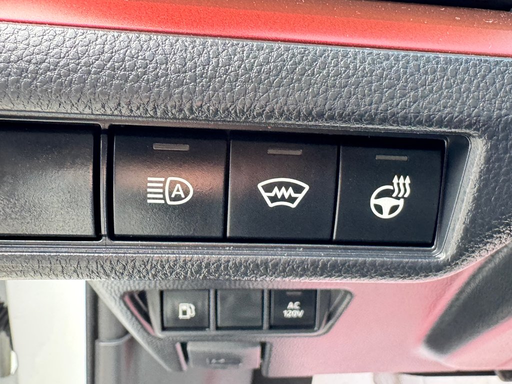 Toyota PRIUS PRIME SE / ÉTAT NEUF ! /  AUTONOMIE DE 80 km + / WOW COMME NEUF 2024 à Thetford Mines, Québec - 31 - w1024h768px
