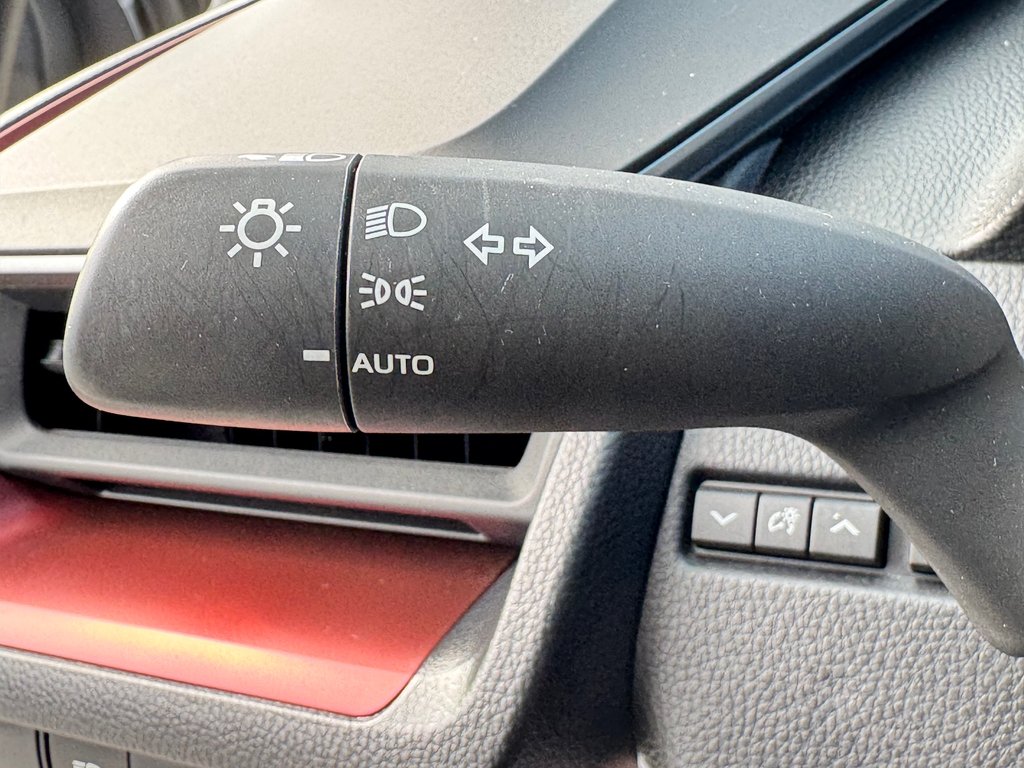 Toyota PRIUS PRIME SE / ÉTAT NEUF ! /  AUTONOMIE DE 80 km + / WOW COMME NEUF 2024 à Thetford Mines, Québec - 36 - w1024h768px