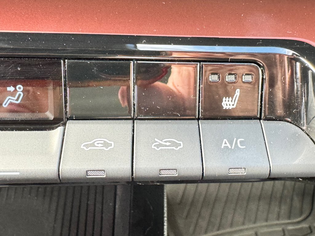 Toyota PRIUS PRIME SE / ÉTAT NEUF ! /  AUTONOMIE DE 80 km + / WOW COMME NEUF 2024 à Thetford Mines, Québec - 44 - w1024h768px