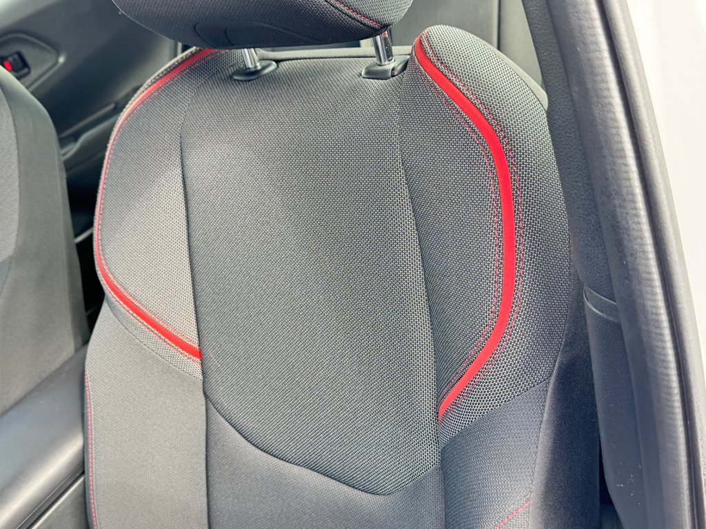 Toyota PRIUS PRIME SE / ÉTAT NEUF ! /  AUTONOMIE DE 80 km + / WOW COMME NEUF 2024 à Thetford Mines, Québec - 30 - w1024h768px