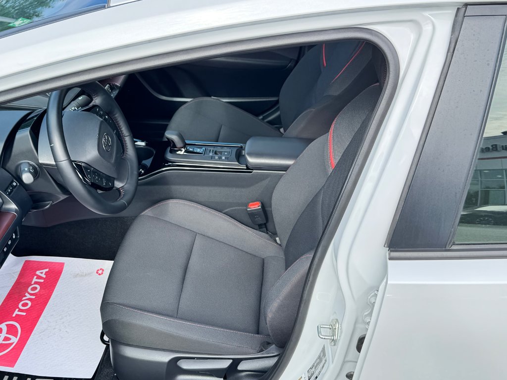 Toyota PRIUS PRIME SE / ÉTAT NEUF ! /  AUTONOMIE DE 80 km + / WOW COMME NEUF 2024 à Thetford Mines, Québec - 26 - w1024h768px