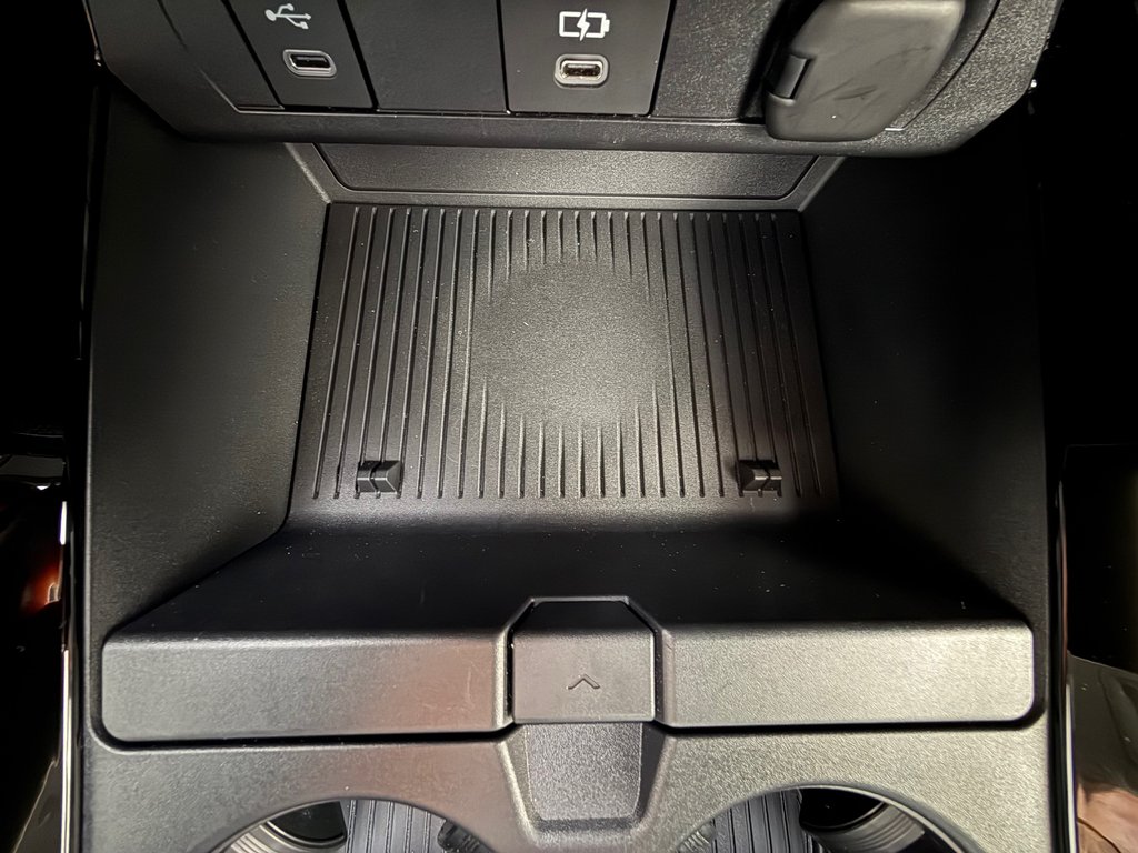 Toyota PRIUS PRIME SE / AUTONOMIE ÉLECTRIQUE 74KM +- / COMME NEUVE 2024 à Thetford Mines, Québec - 38 - w1024h768px