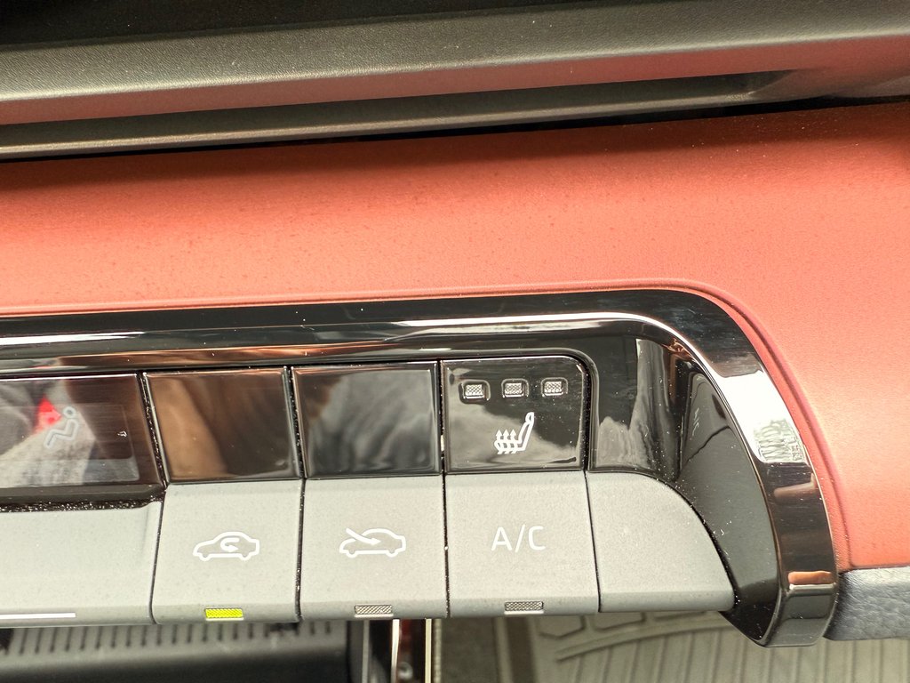 Toyota PRIUS PRIME SE / AUTONOMIE ÉLECTRIQUE 74KM +- / COMME NEUVE 2024 à Thetford Mines, Québec - 36 - w1024h768px