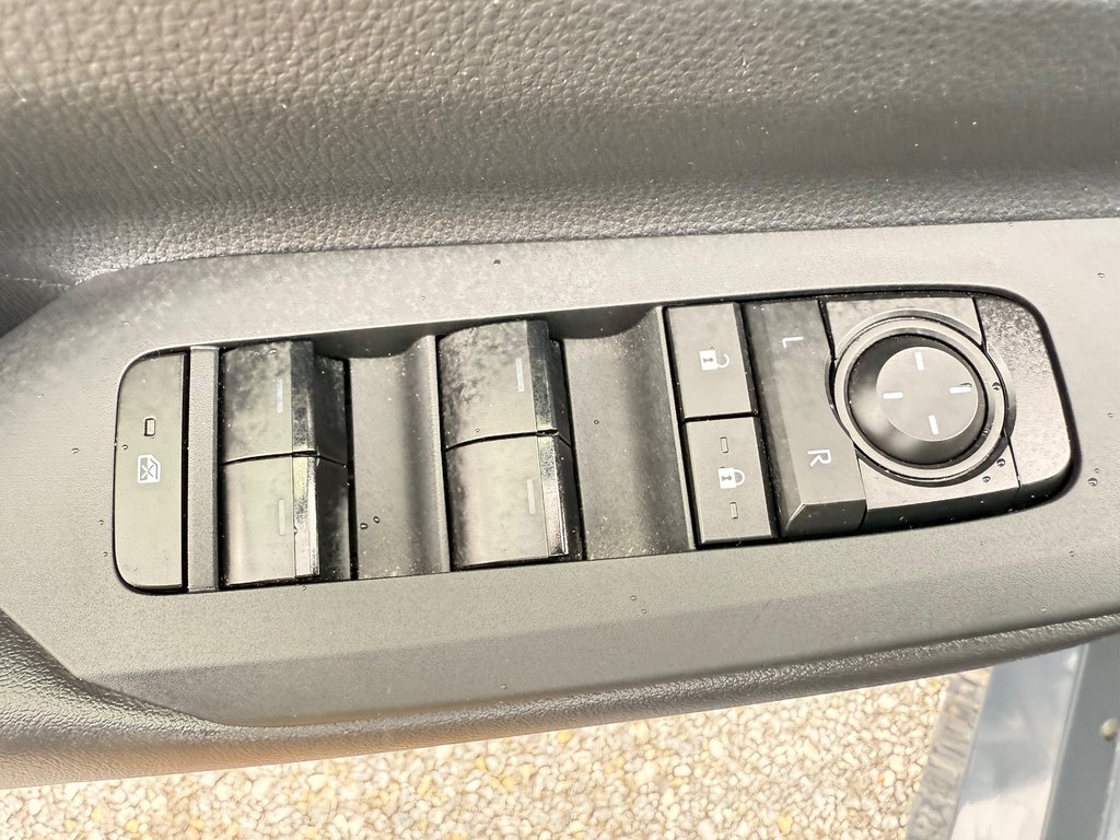 Toyota PRIUS PRIME SE / AUTONOMIE ÉLECTRIQUE 74KM +- / COMME NEUVE 2024 à Thetford Mines, Québec - 20 - w1024h768px
