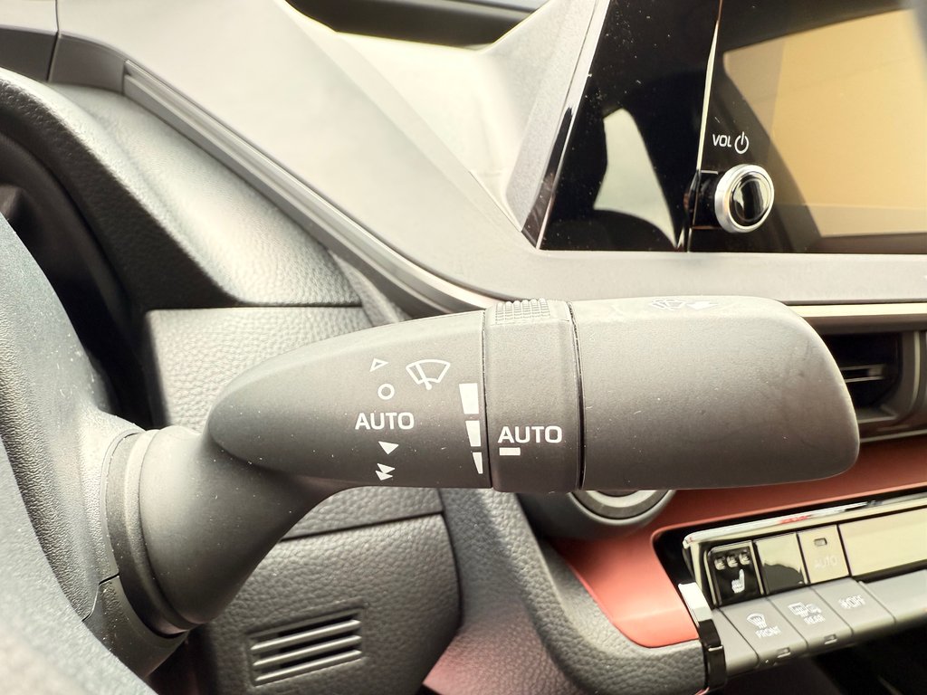 Toyota PRIUS PRIME SE / AUTONOMIE ÉLECTRIQUE 74KM +- / COMME NEUVE 2024 à Thetford Mines, Québec - 31 - w1024h768px