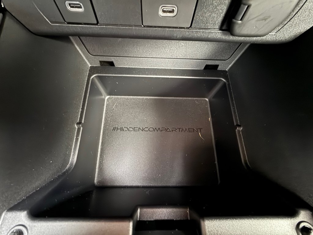 Toyota PRIUS PRIME SE / AUTONOMIE ÉLECTRIQUE 74KM +- / COMME NEUVE 2024 à Thetford Mines, Québec - 39 - w1024h768px