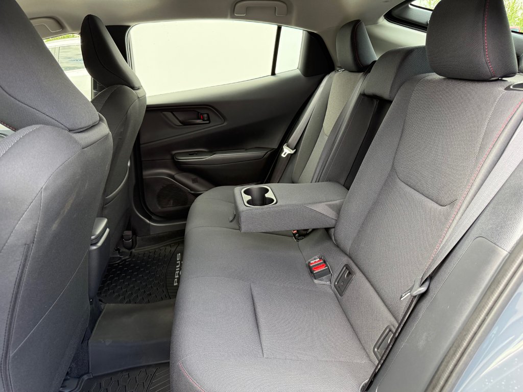 Toyota PRIUS PRIME SE / AUTONOMIE ÉLECTRIQUE 74KM +- / COMME NEUVE 2024 à Thetford Mines, Québec - 50 - w1024h768px