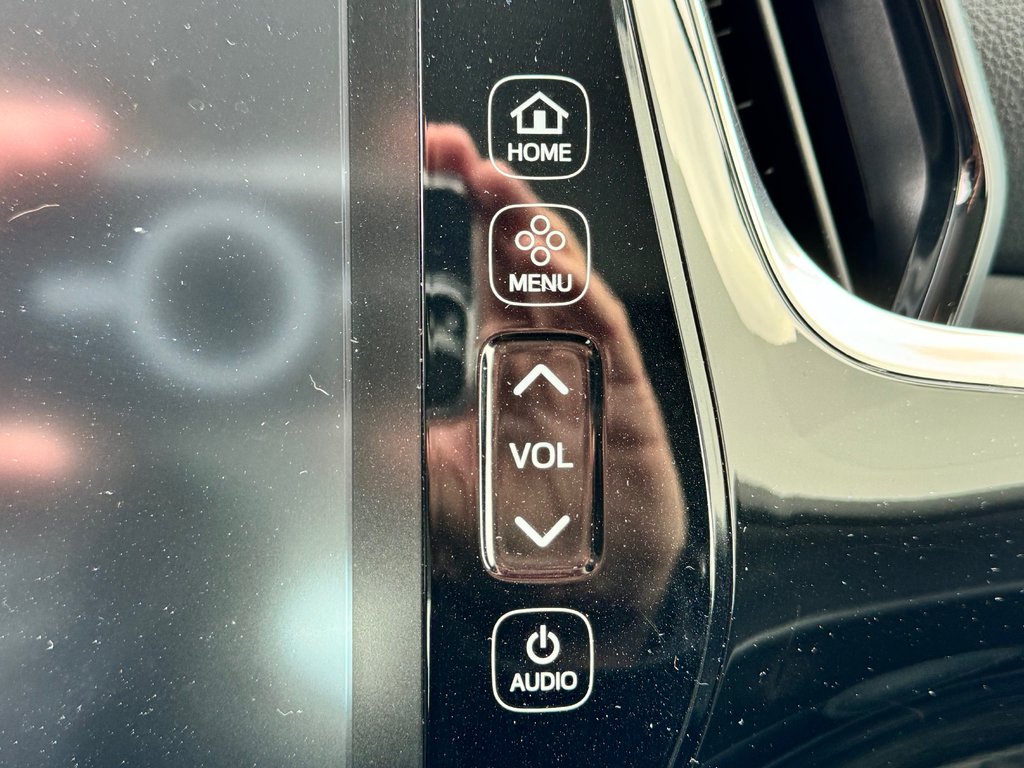 Prius AWD TECHNOLOGIE / PEA 16-10-24=120KM / TRÈS RARE 2019 à Thetford Mines, Québec - 43 - w1024h768px