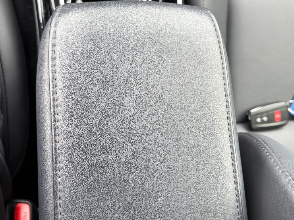 2021 Toyota Prius AWD GROUPE TECHNO / 33.000KM WOW / LA TOTALE !!! / in Thetford Mines, Quebec - 53 - w1024h768px