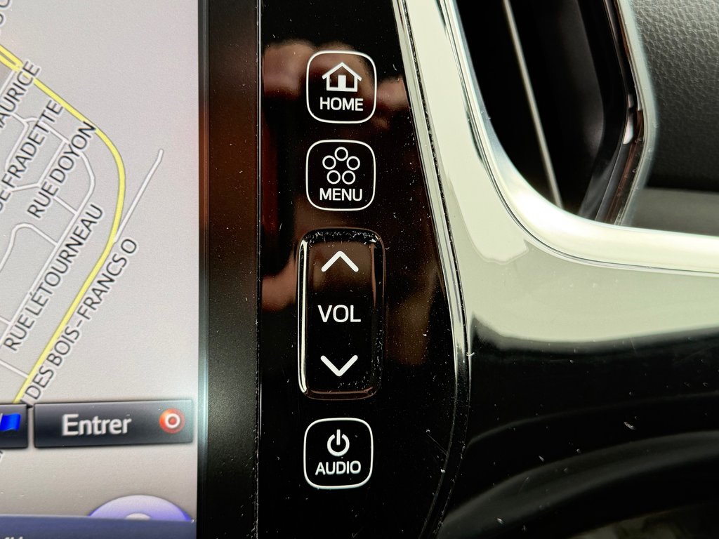 2021 Toyota Prius AWD GROUPE TECHNO / 33.000KM WOW / LA TOTALE !!! / in Thetford Mines, Quebec - 47 - w1024h768px