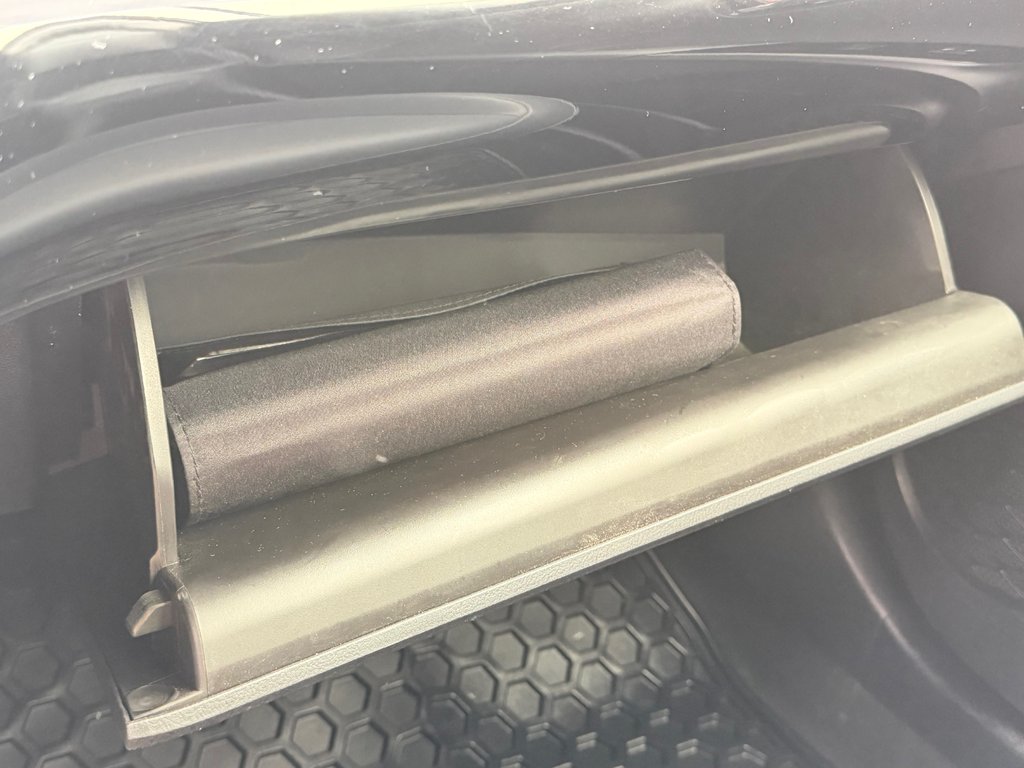 2021 Toyota Prius AWD GROUPE TECHNO / 33.000KM WOW / LA TOTALE !!! / in Thetford Mines, Quebec - 55 - w1024h768px