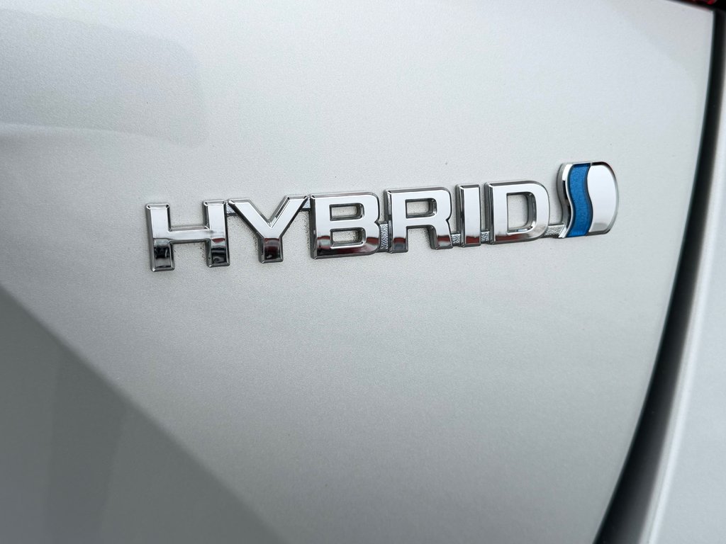 2021 Toyota Prius AWD GROUPE TECHNO / 33.000KM WOW / LA TOTALE !!! / in Thetford Mines, Quebec - 24 - w1024h768px