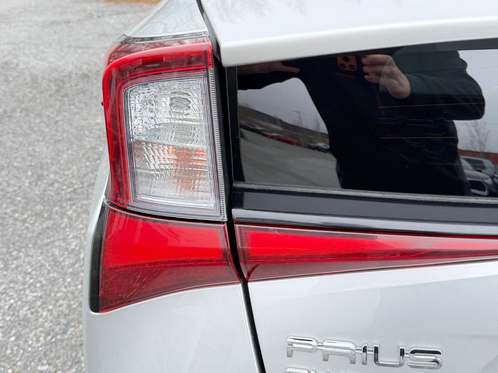 2021 Toyota Prius AWD GROUPE TECHNO / 33.000KM WOW / LA TOTALE !!! / in Thetford Mines, Quebec - 22 - w1024h768px