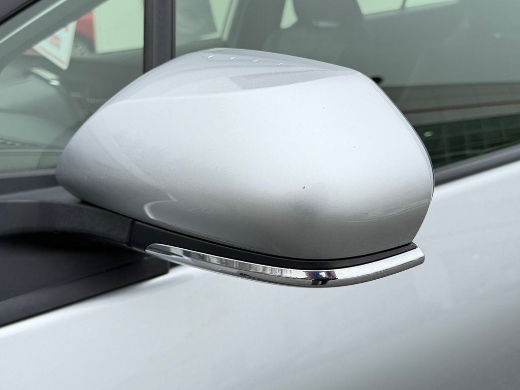 2021 Toyota Prius AWD GROUPE TECHNO / 33.000KM WOW / LA TOTALE !!! / in Thetford Mines, Quebec - 19 - w1024h768px