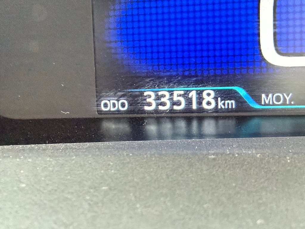 2021 Toyota Prius AWD GROUPE TECHNO / 33.000KM WOW / LA TOTALE !!! / in Thetford Mines, Quebec - 41 - w1024h768px