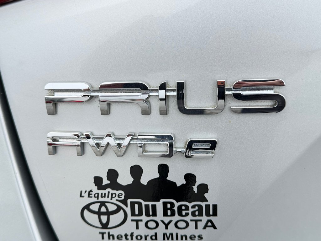 2021 Toyota Prius AWD GROUPE TECHNO / 33.000KM WOW / LA TOTALE !!! / in Thetford Mines, Quebec - 25 - w1024h768px