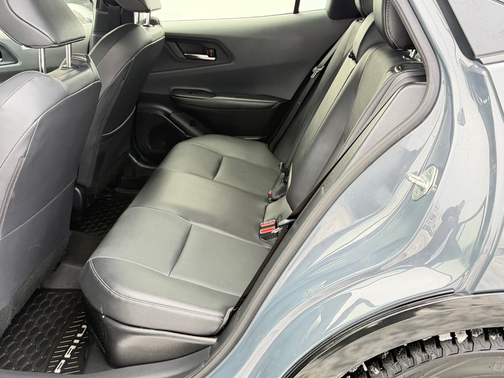 2024 Toyota Prius XLE AWD / PEA 01-29-29=100KM WOW UNE AWD !!!!! / in Thetford Mines, Quebec - 52 - w1024h768px