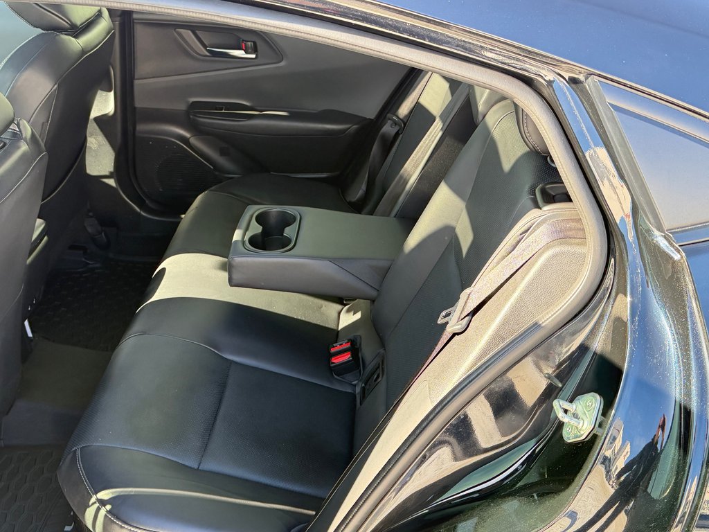 Toyota Prius LIMITED AWD / PEA 13-04-29=100KM / HYPER RARE ! / 2025 à Thetford Mines, Québec - 61 - w1024h768px